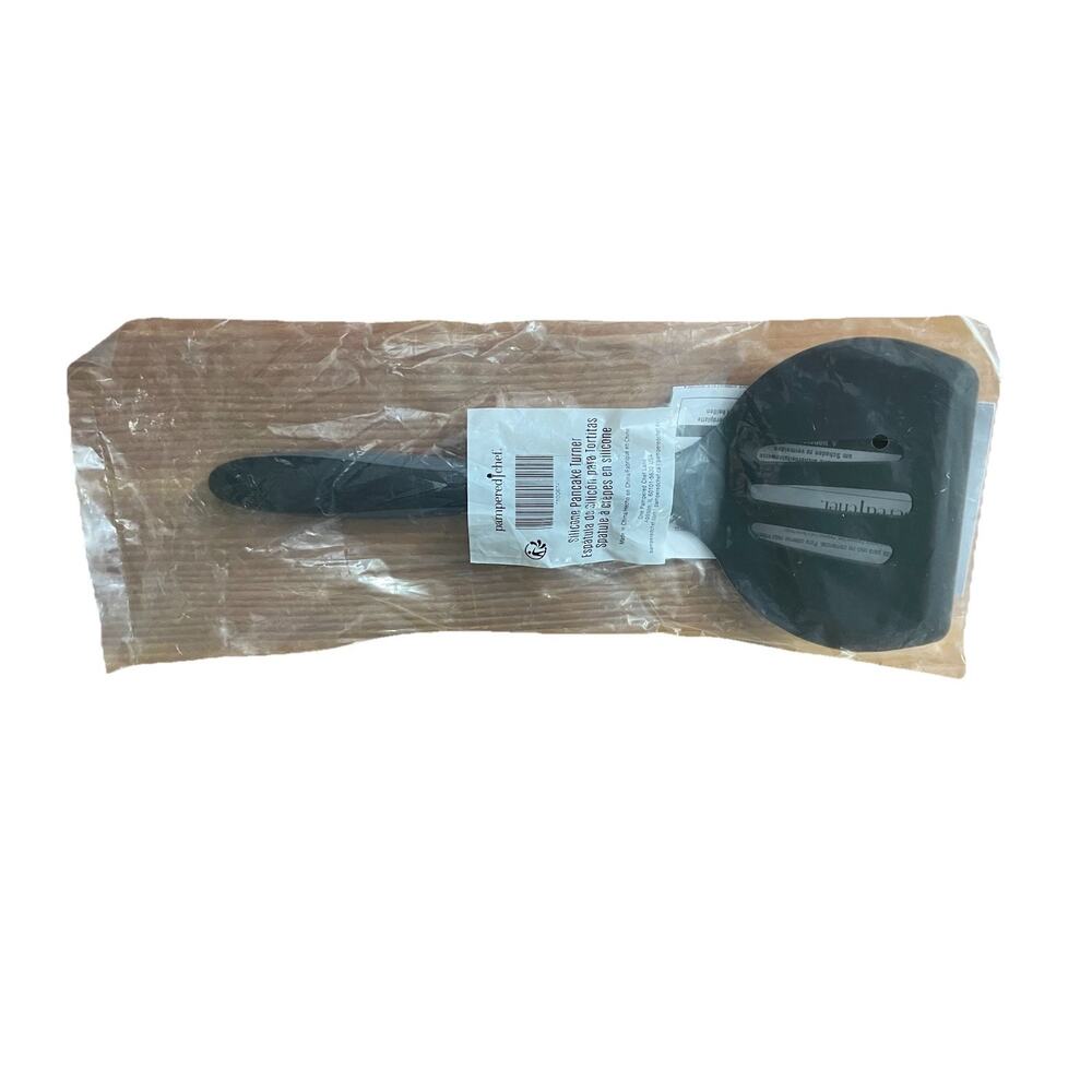 Pampered Chef Silicone Pancake Turner Large Spatula Flipper 100674
